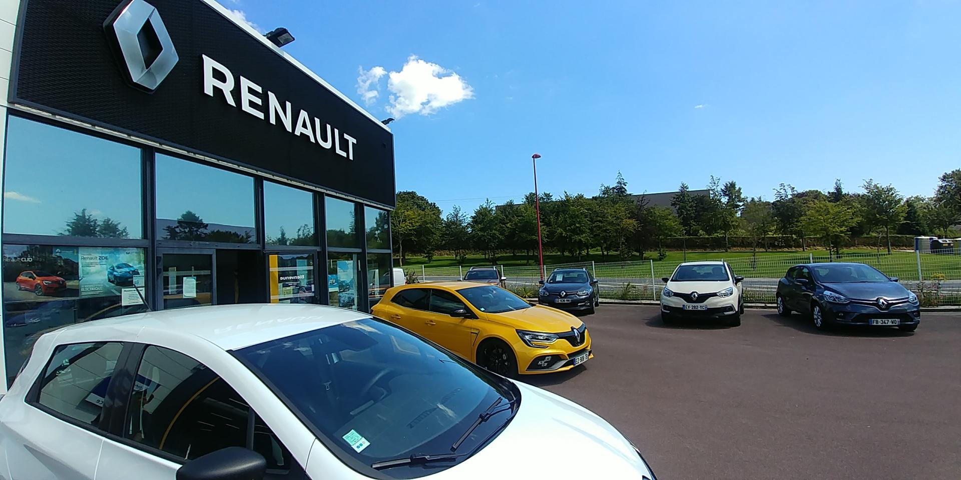 Renault Sottevast - Parking accueil